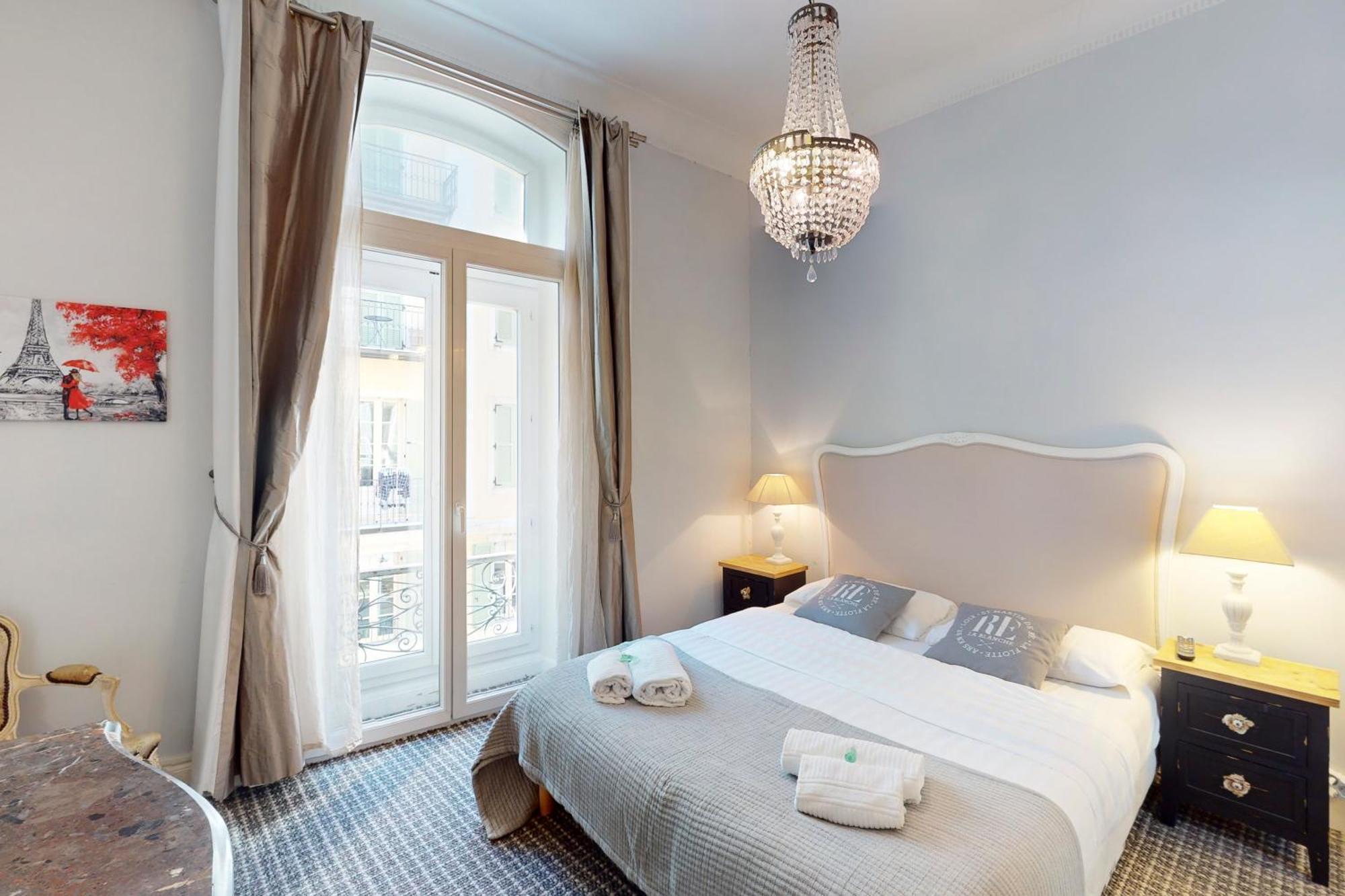 Silver Suite Five Stars Holiday House นีซ ภายนอก รูปภาพ