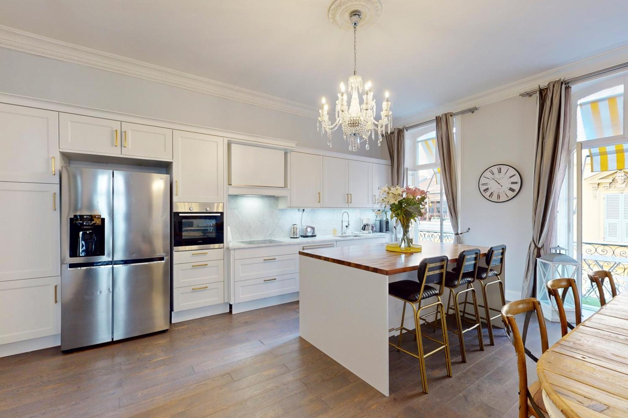 Silver Suite Five Stars Holiday House นีซ ภายนอก รูปภาพ